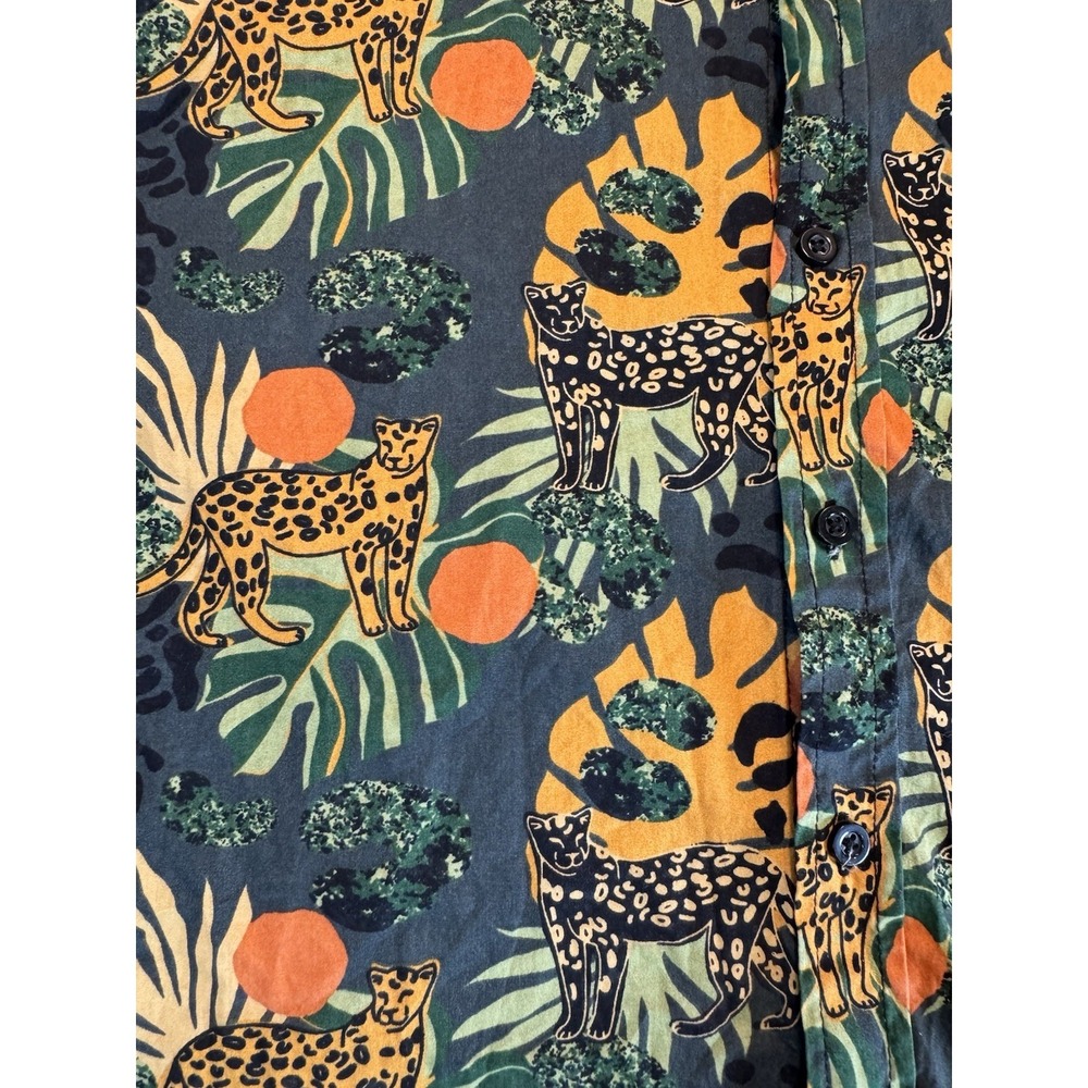 Super Massive Short Sleeve Button Up Tiger Leopard Cheetah Jungle Tropical Sz‎ L - Picture 8 of 15